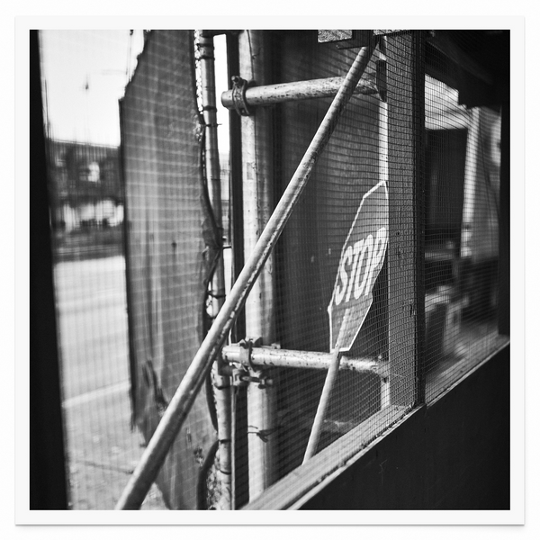 Tirage seul — Tirage d'art noir et blanc Rough Street 10, New York City, PRLXY