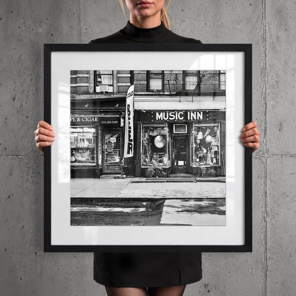 Mise en situation — Tirage d'art noir et blanc Rough Street 13, New York City, PRLXY