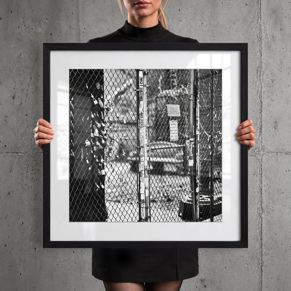 Mise en situation — Tirage d'art noir et blanc Rough Street 3, New York City, PRLXY