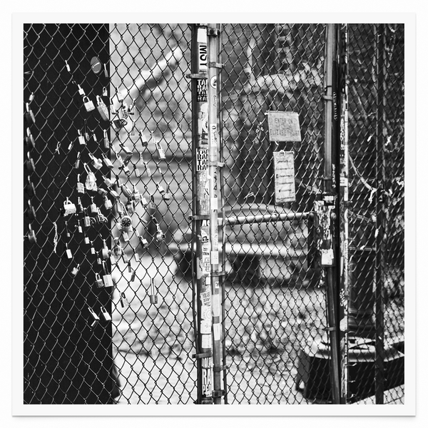 Tirage seul — Tirage d'art noir et blanc Rough Street 3, New York City, PRLXY