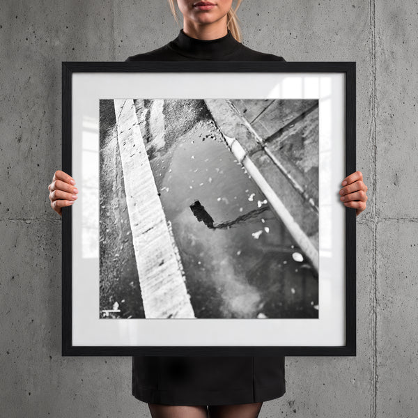 Mise en situation — Tirage d'art noir et blanc Rough Street 9, New York City, PRLXY